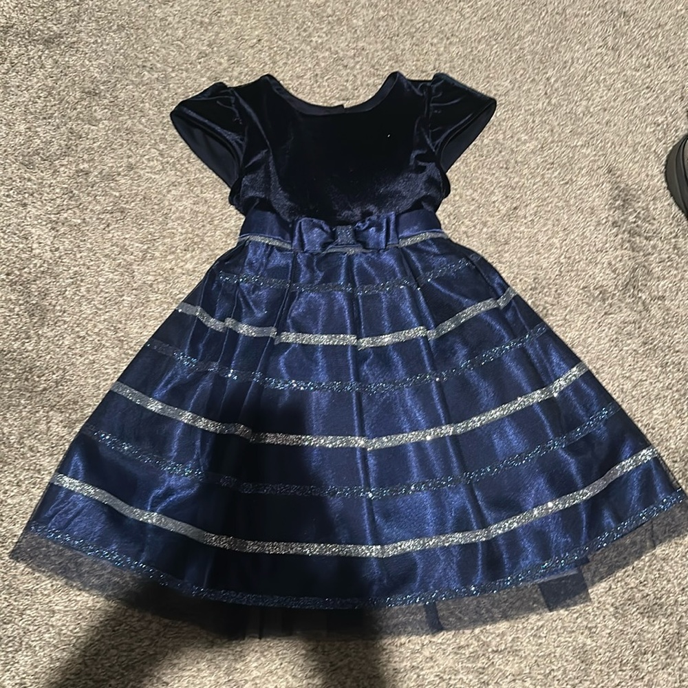 Beautiful little blue dress for a special occasion size 4 toddler